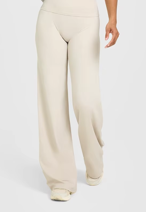 Beige Flare | Short Girl